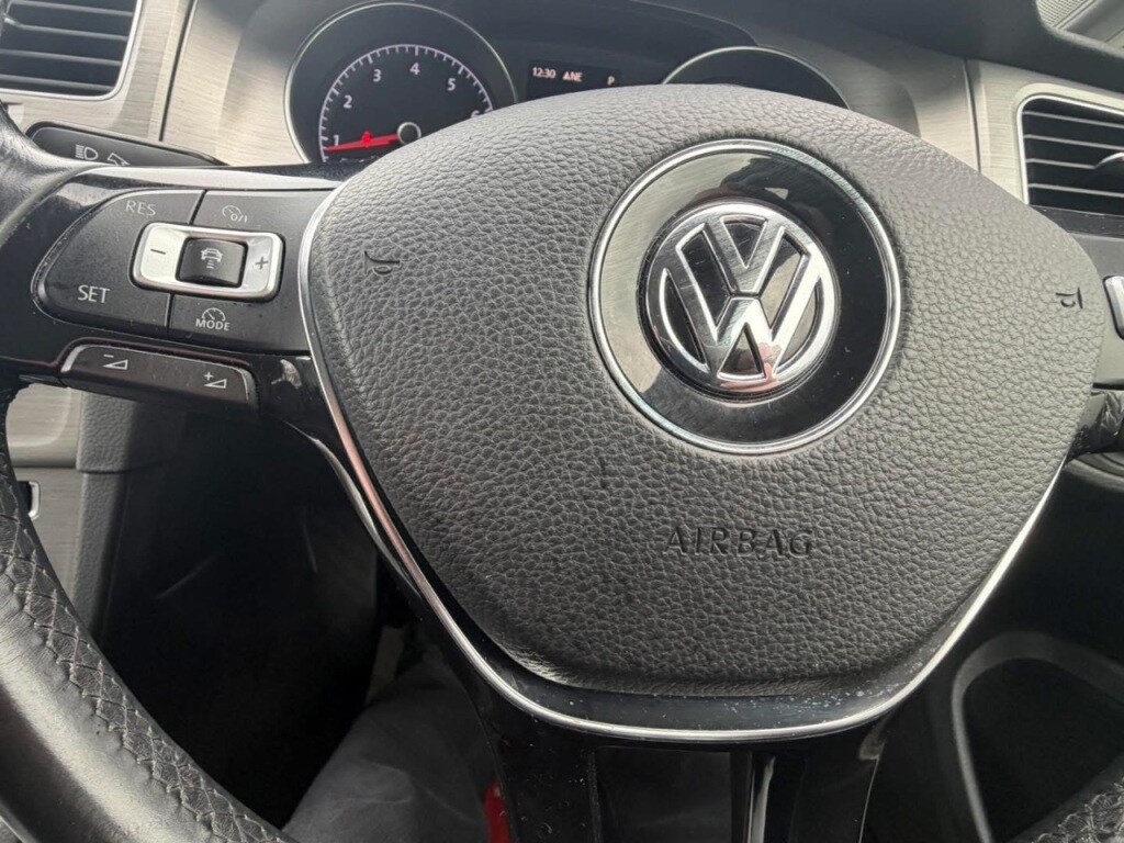 Used Volkswagen Golf 2016 for sale - 77312936: Photo 19