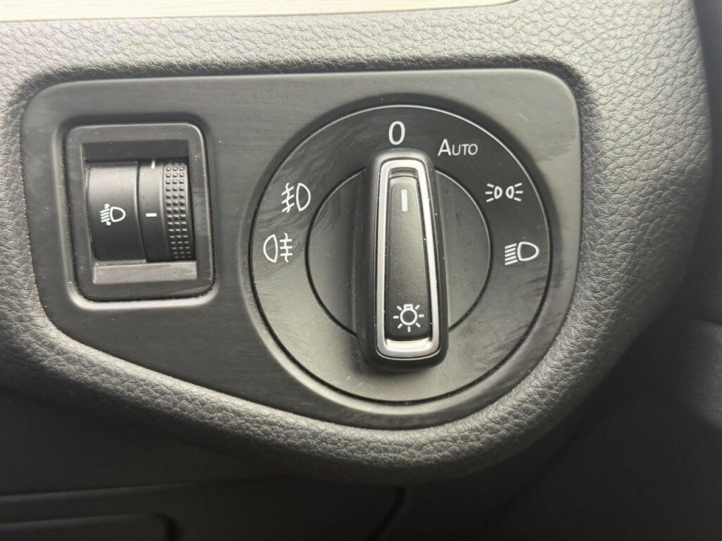 Used Volkswagen Golf 2016 for sale - 77312936: Photo 28