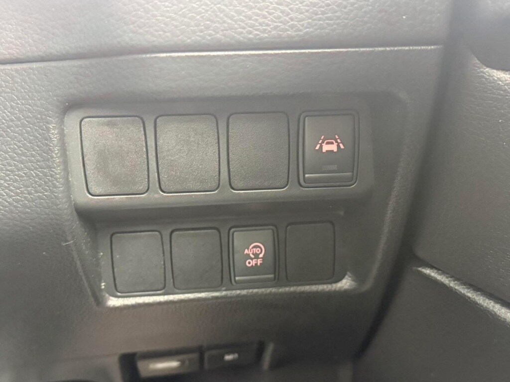 Used Nissan Qashqai 2017 for sale - 78139472: Photo 30