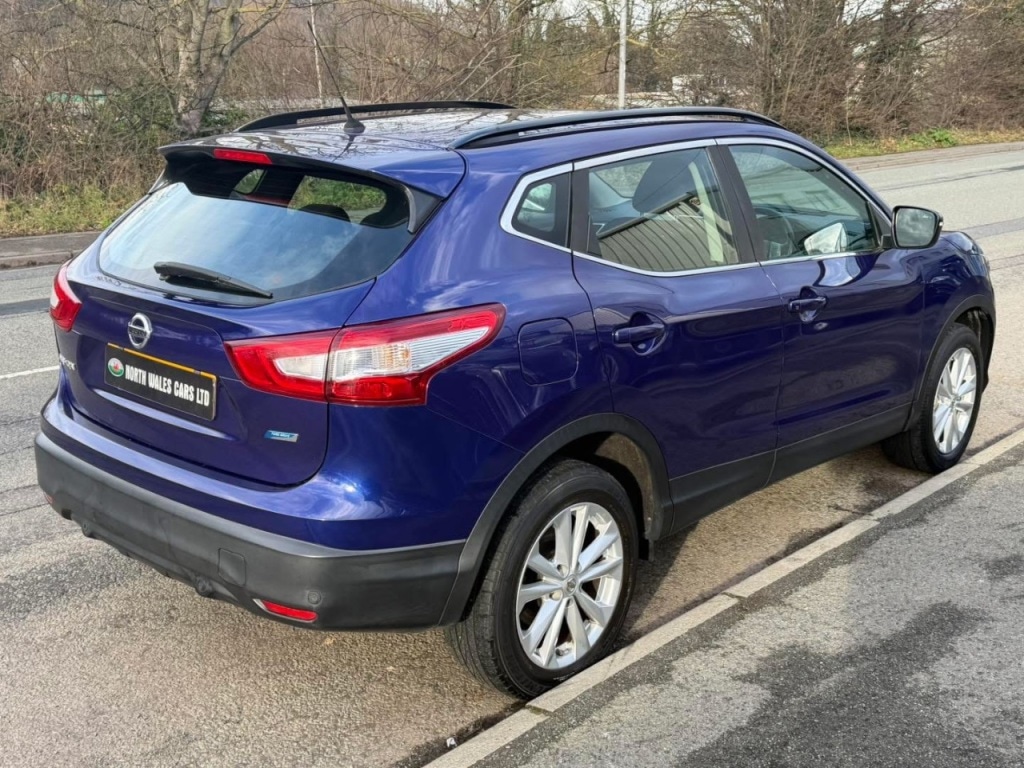 Used Nissan Qashqai 2015 for sale - 77318406: Photo 4
