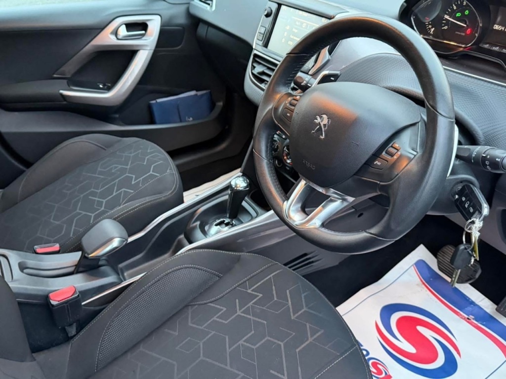 Used Peugeot 2008 2014 for sale - 76594640: Photo 12