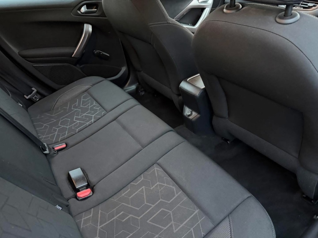 Used Peugeot 2008 2014 for sale - 76594640: Photo 18