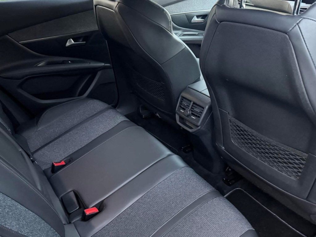 Used Peugeot 3008 2018 for sale - 76363159: Photo 18