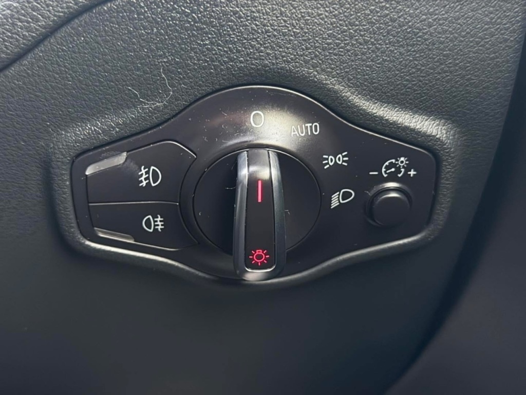 Used Audi Q5 2015 for sale - 77306898: Photo 30