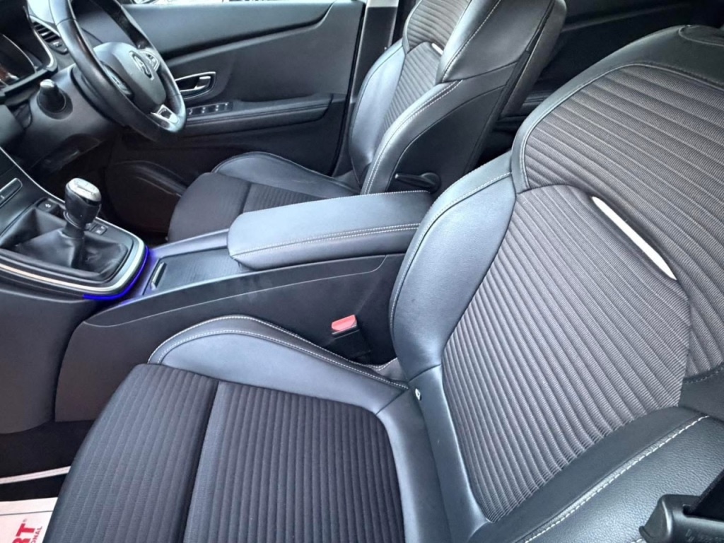 Used Renault Grand Scenic 2018 for sale - 76422178: Photo 15