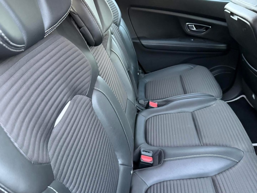 Used Renault Grand Scenic 2018 for sale - 76422178: Photo 16