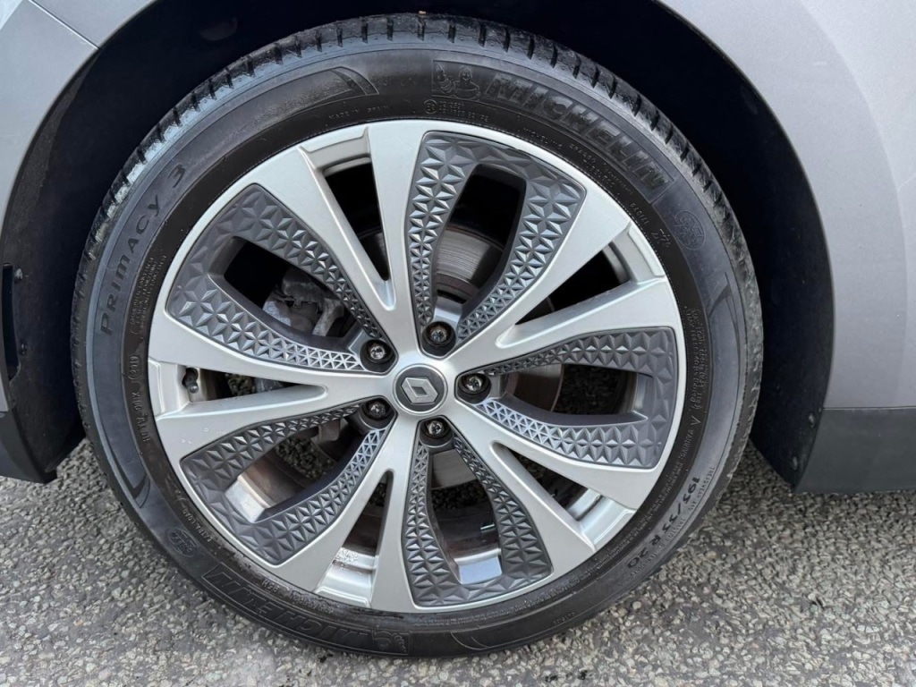 Used Renault Grand Scenic 2018 for sale - 76422178: Photo 31