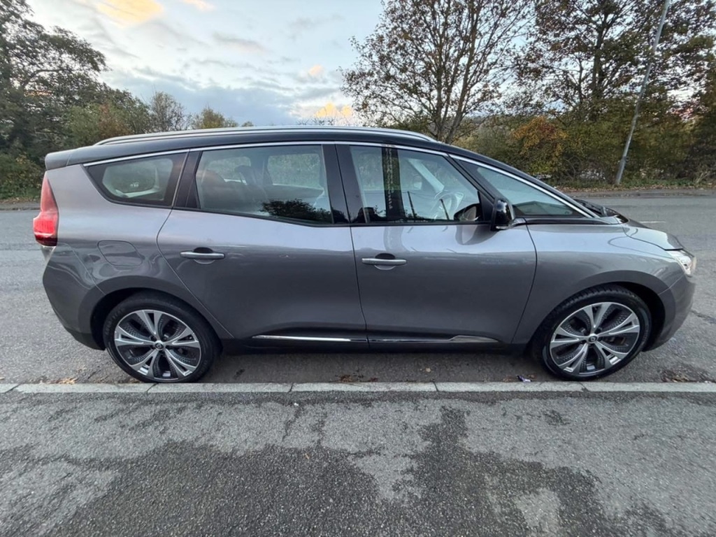 Used Renault Grand Scenic 2018 for sale - 76422178: Photo 6