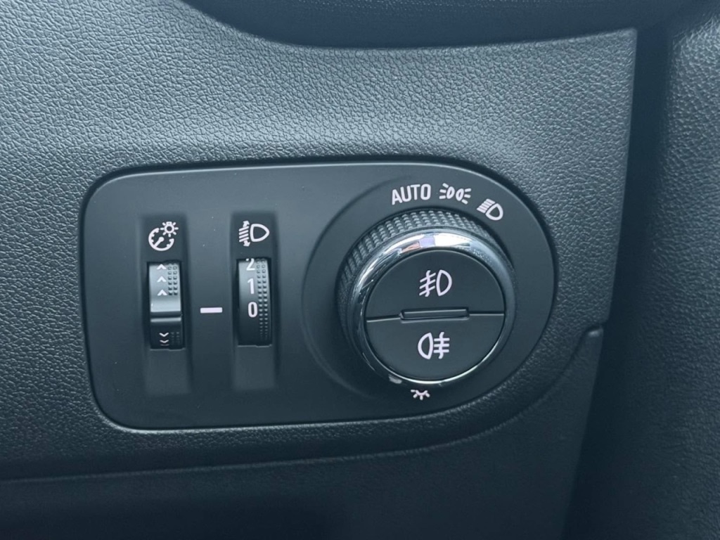 Used Vauxhall Crossland X 2019 for sale - 76517875: Photo 30