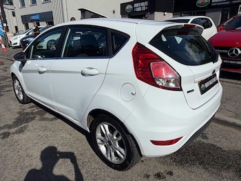Used Ford Fiesta 2015 for sale - 79391870: Photo