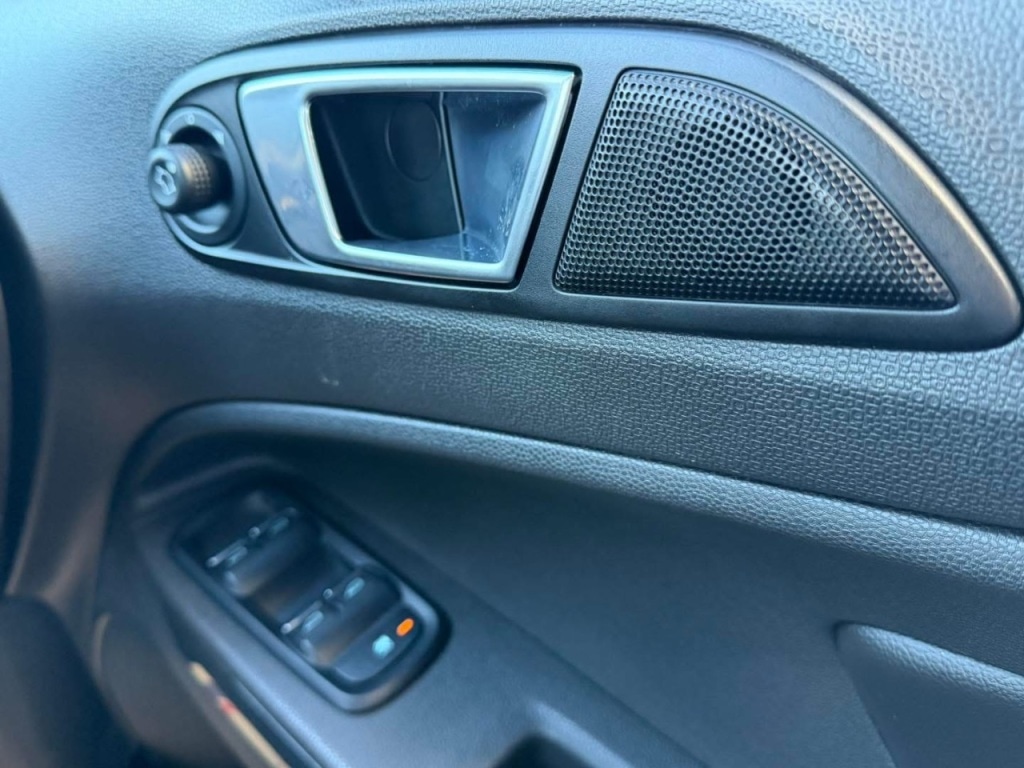 Used Ford Ecosport 2015 for sale - 77306913: Photo 29