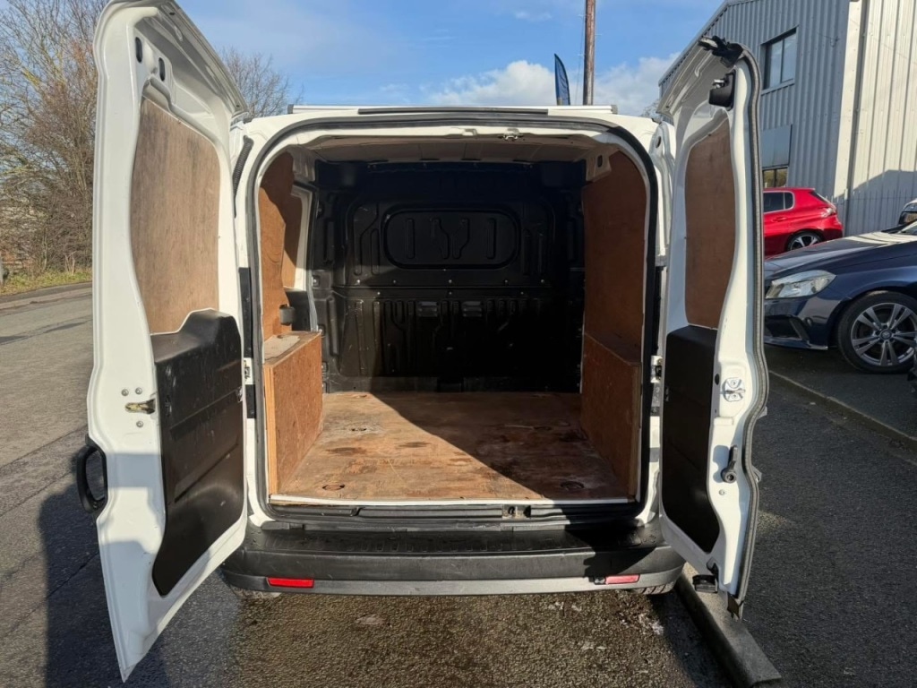 Used Vauxhall Combo 2013 for sale - 77377871: Photo 11