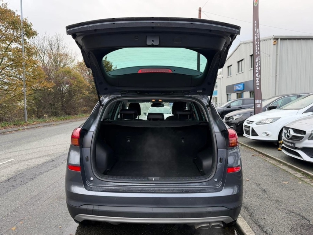 Used Hyundai TUCSON 2018 for sale - 76595705: Photo 9