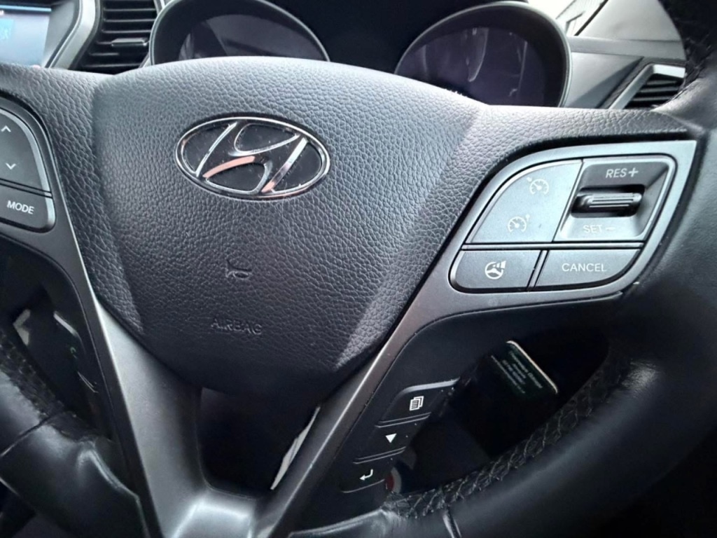 Used Hyundai Santa Fe 2015 for sale - 76595706: Photo 19