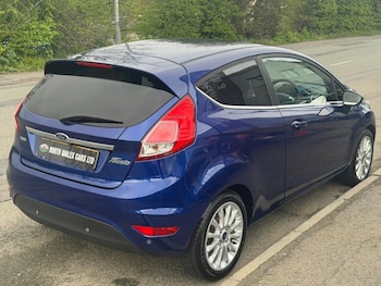 Used Ford Fiesta 2015 for sale - 78250778: Photo
