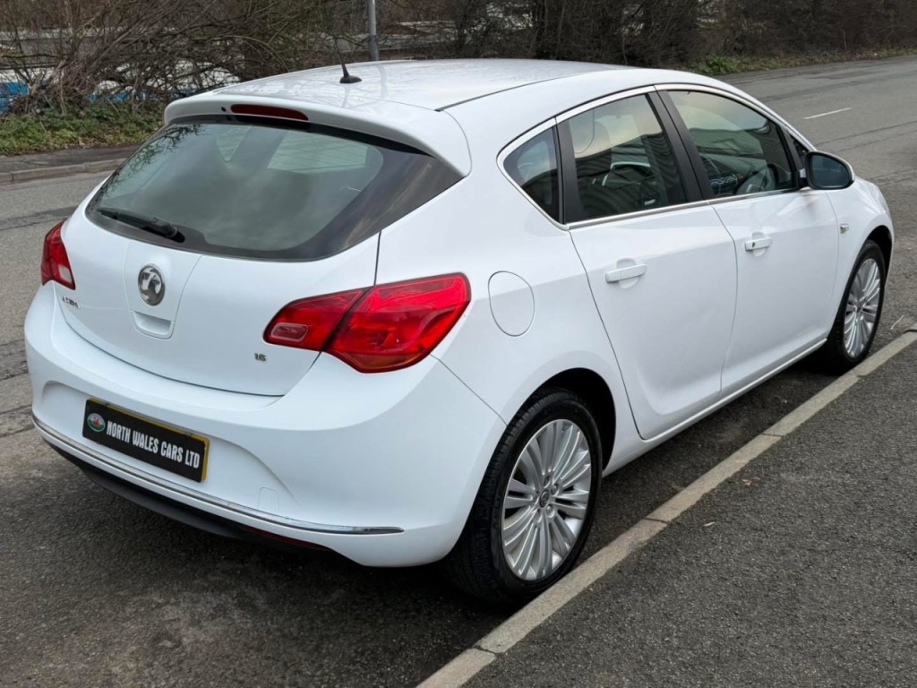 Used Vauxhall Astra 2015 for sale - 77446058: Photo 4