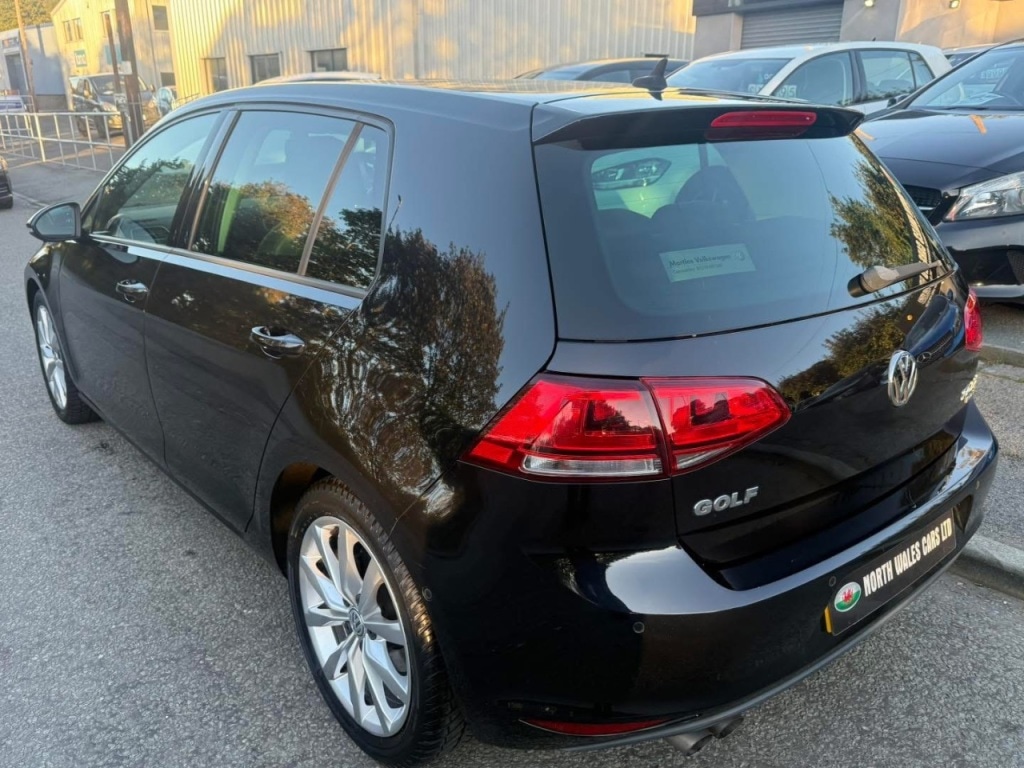 Used Volkswagen Golf 2013 for sale - 76132028: Photo 2