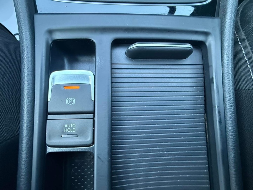 Used Volkswagen Golf 2013 for sale - 76132028: Photo 31