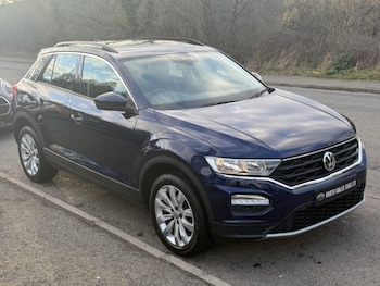 Used Volkswagen T-Roc 2019 for sale - 77743107: Photo