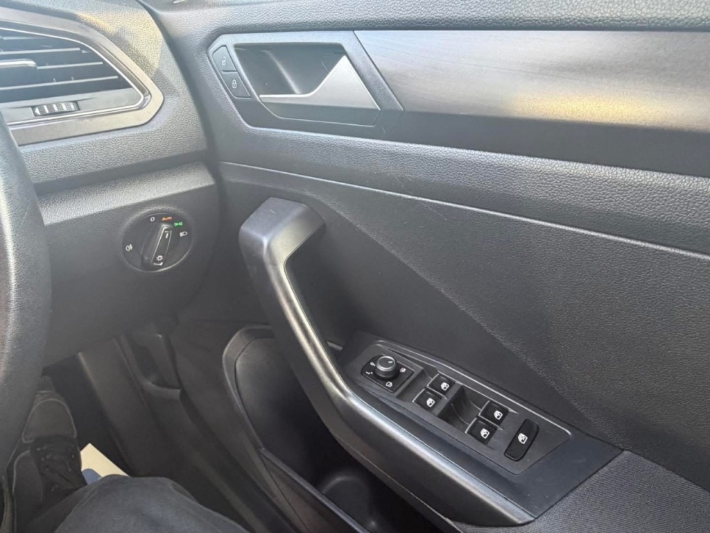 Used Volkswagen T-Roc 2019 for sale - 77743107: Photo 31