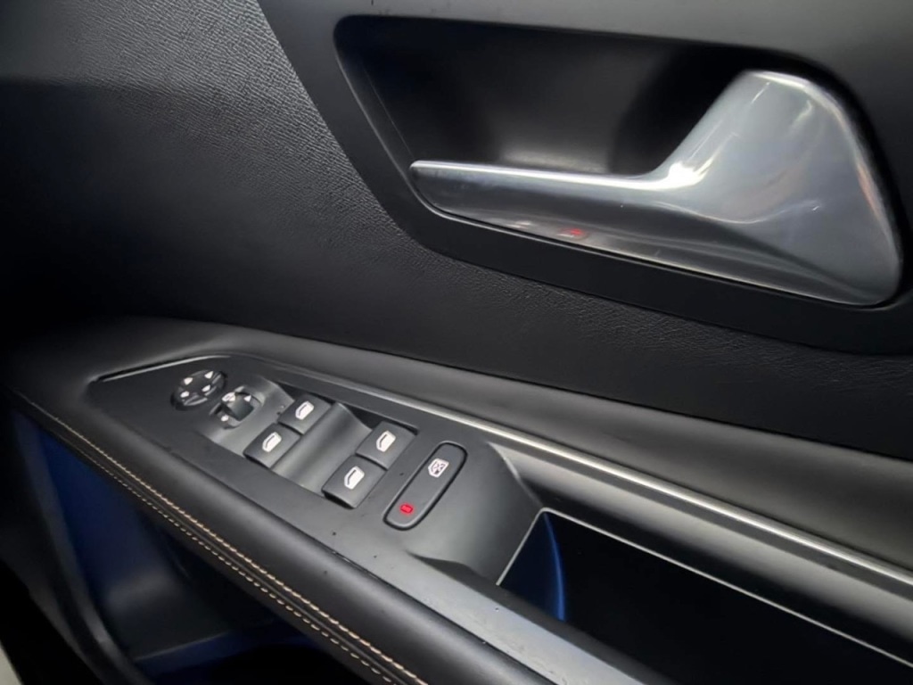 Used Peugeot 3008 2018 for sale - 77474941: Photo 32