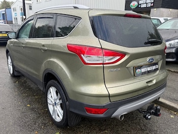 Used Ford Kuga 2015 for sale - 76184907: Photo 2
