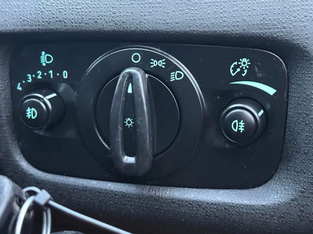 Used Ford Fiesta 2013 for sale - 77306885: Photo 25