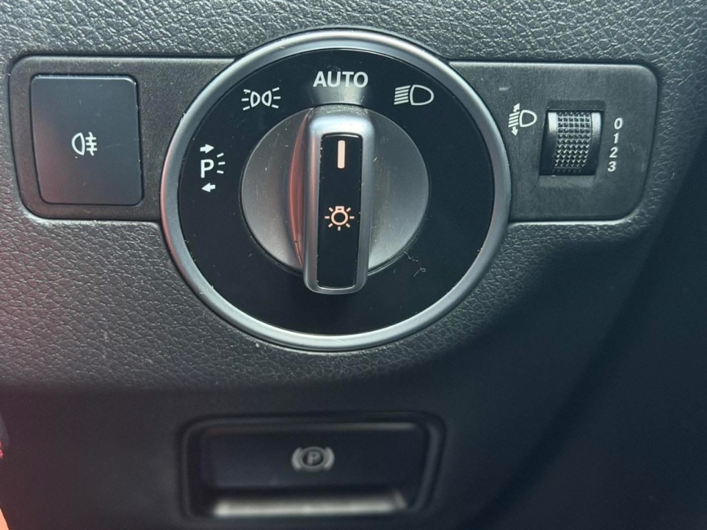 Used Mercedes-Benz A-Class 2016 for sale - 77306915: Photo 32