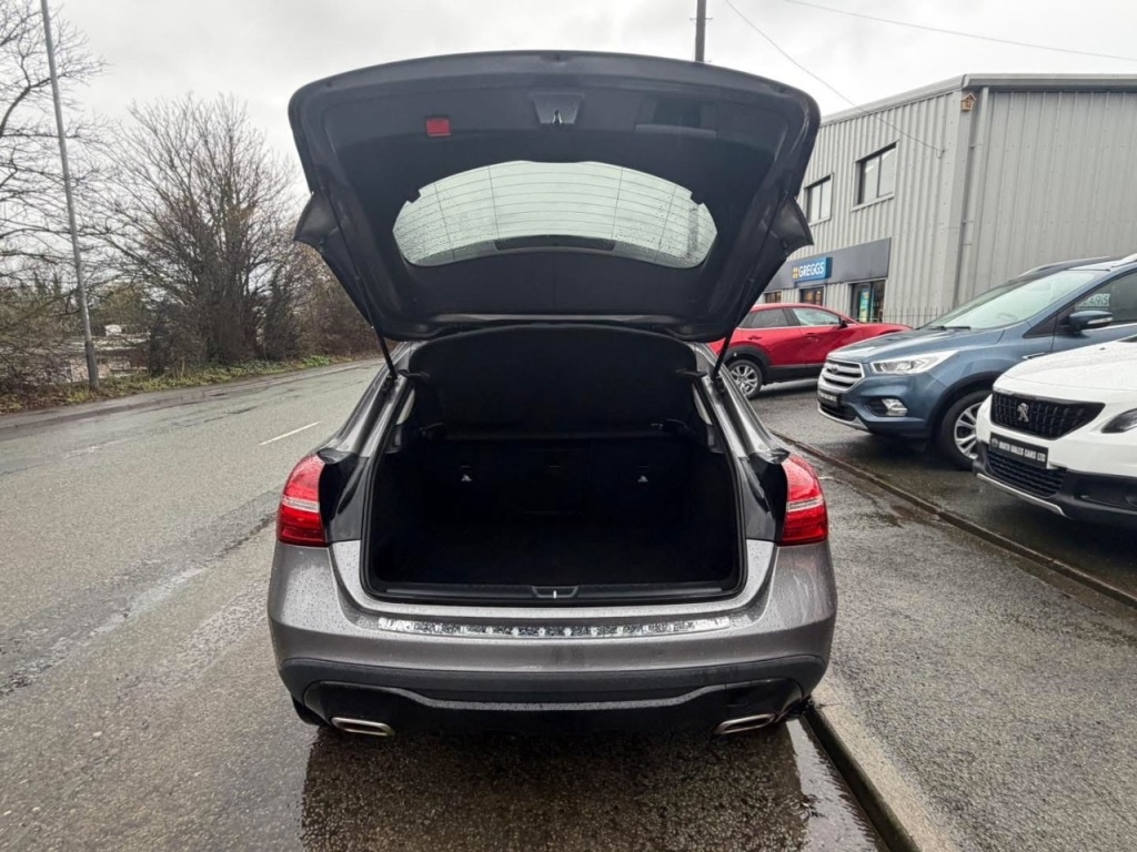 Used Mercedes-Benz GLA 2018 for sale - 77635419: Photo 10