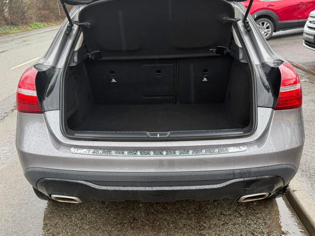 Used Mercedes-Benz GLA 2018 for sale - 77635419: Photo 11