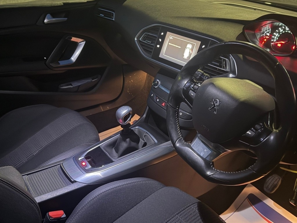 Used Peugeot 308 2018 for sale - 76541673: Photo 10