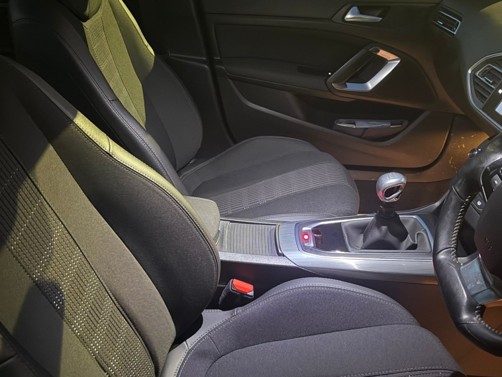 Used Peugeot 308 2018 for sale - 76541673: Photo 11