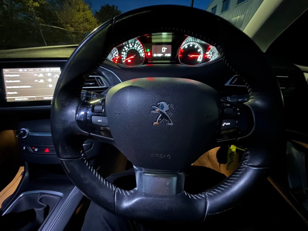 Used Peugeot 308 2018 for sale - 76541673: Photo 17