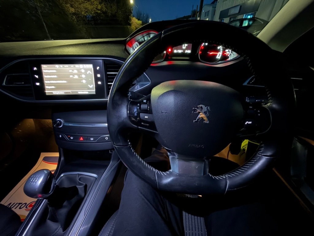 Used Peugeot 308 2018 for sale - 76541673: Photo 20