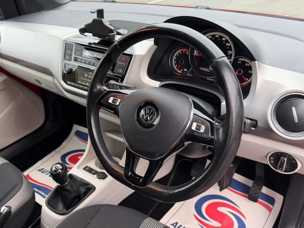 Used Volkswagen up! 2017 for sale - 76299180: Photo 11
