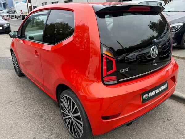 Used Volkswagen up! 2017 for sale - 76299180: Photo 2