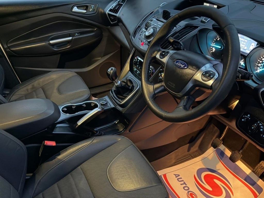 Used Ford Kuga 2013 for sale - 76490477: Photo 12