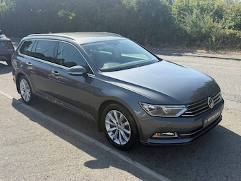 Used Volkswagen Passat 2016 for sale - 79307642: Photo
