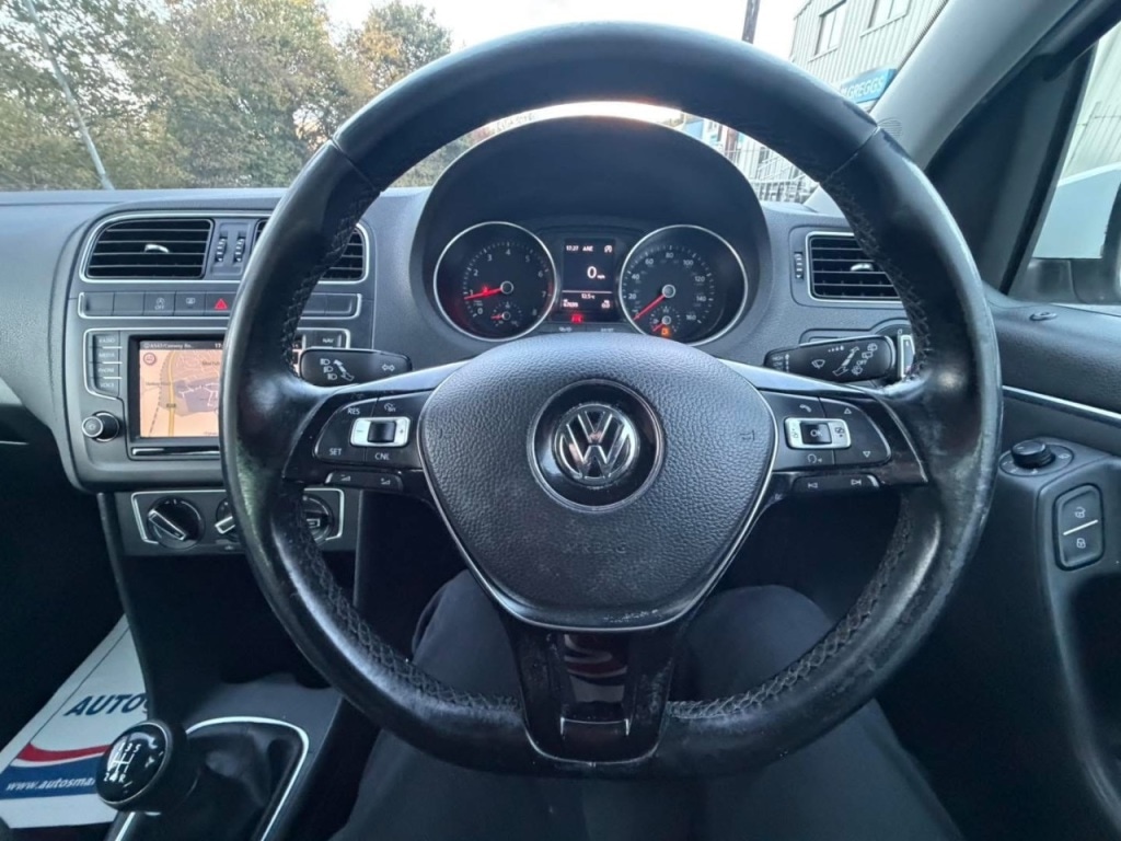 Used Volkswagen Polo 2016 for sale - 76412302: Photo 18