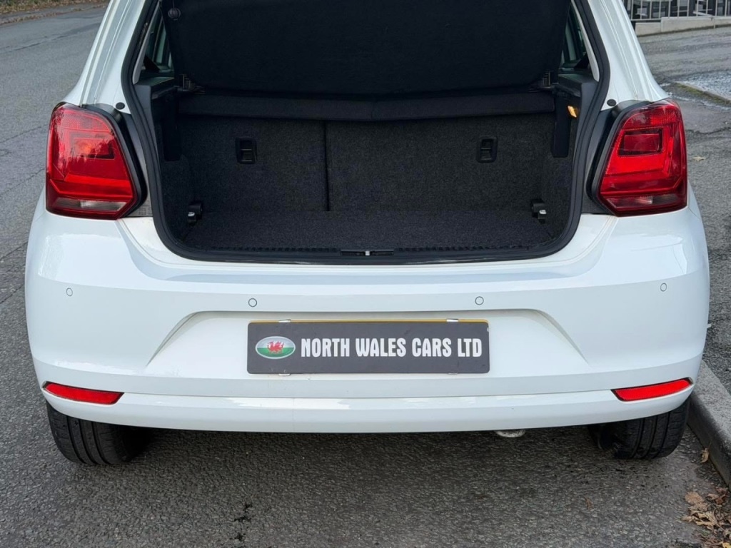 Used Volkswagen Polo 2016 for sale - 76412302: Photo 9