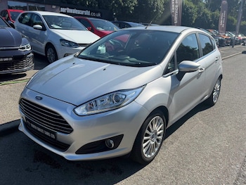 Used Ford Fiesta 2015 for sale - 79391875: Photo