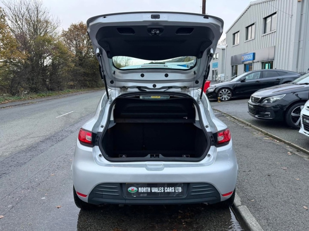 Used Renault Clio 2023 for sale - 77306892: Photo 10