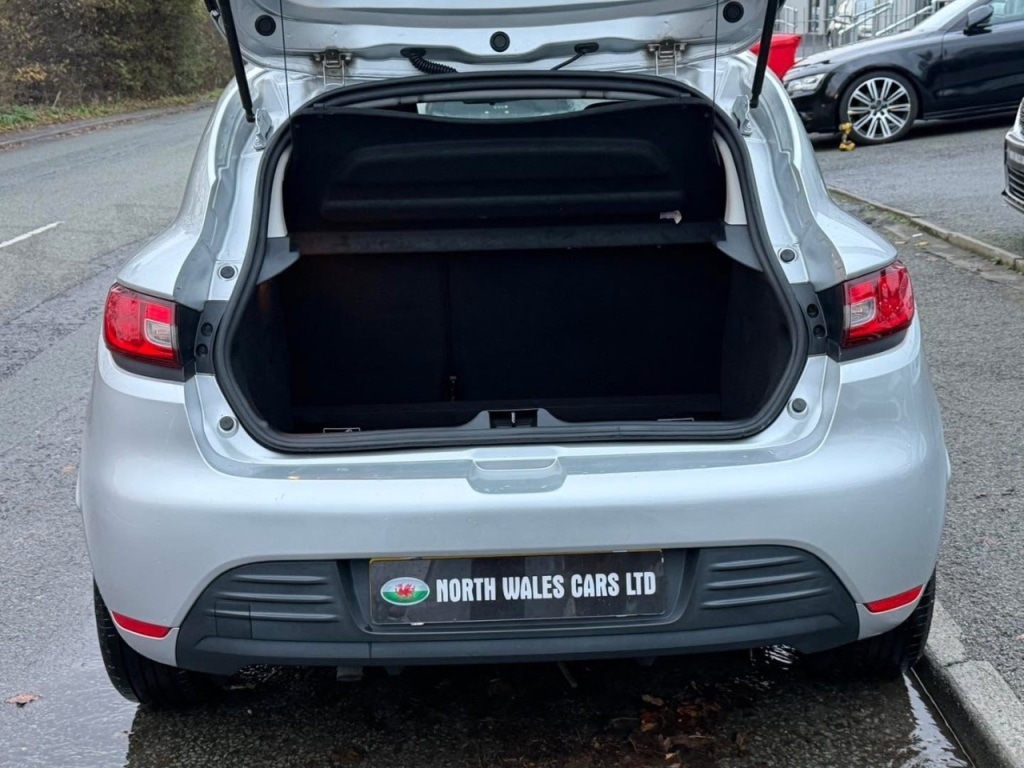 Used Renault Clio 2023 for sale - 77306892: Photo 11