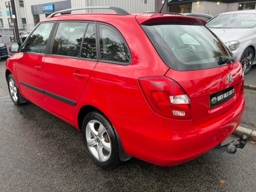 Used Skoda Fabia 2011 for sale - 76490478: Photo 2