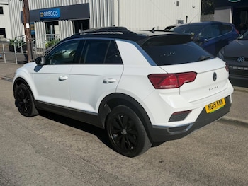 Used Volkswagen T-Roc 2019 for sale - 78379550: Photo