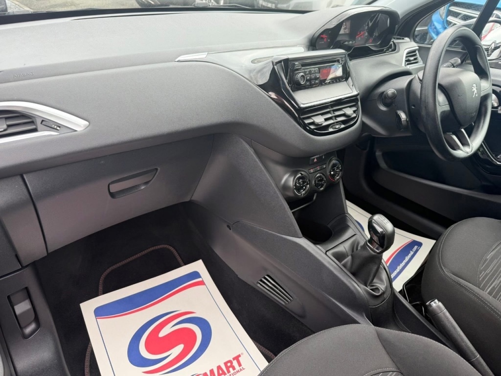 Used Peugeot 208 2013 for sale - 76132047: Photo 14