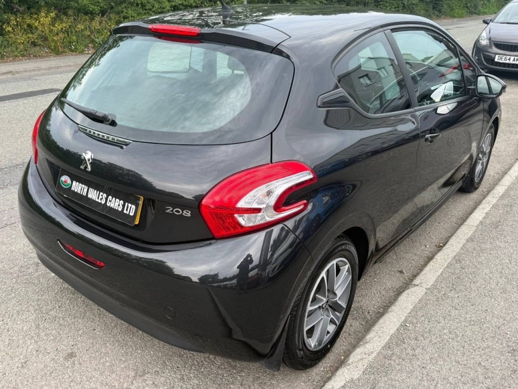 Used Peugeot 208 2013 for sale - 76132047: Photo 4