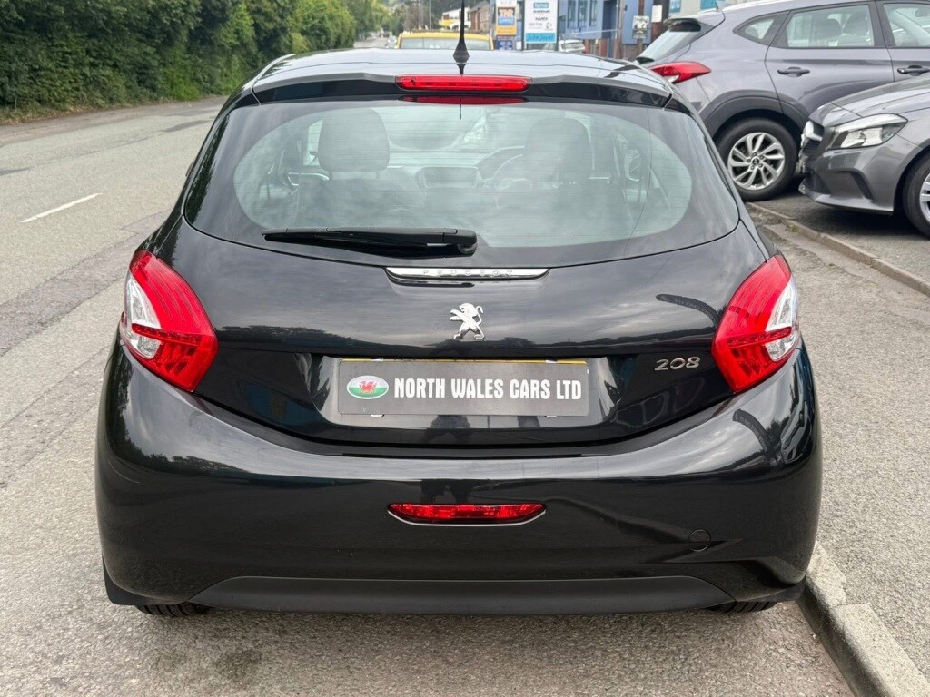 Used Peugeot 208 2013 for sale - 76132047: Photo 8