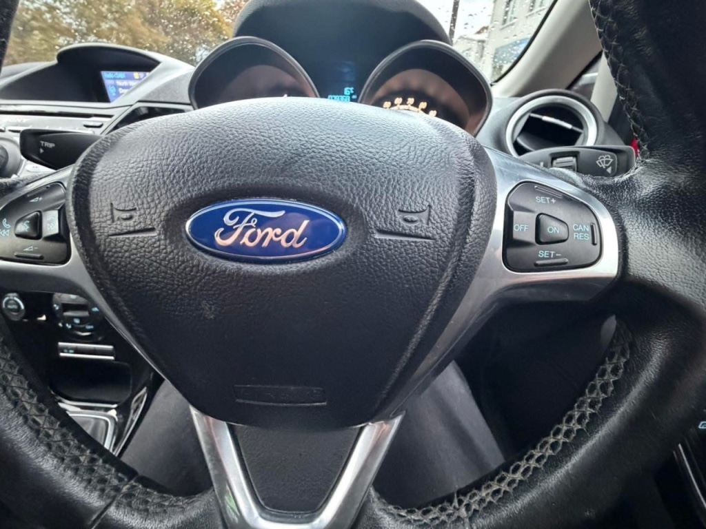 Used Ford Fiesta 2014 for sale - 76490475: Photo 21