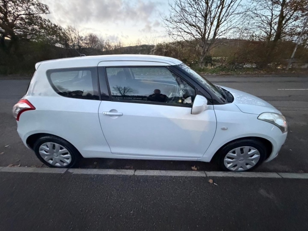 Used Suzuki Swift 2012 for sale - 77306917: Photo 6